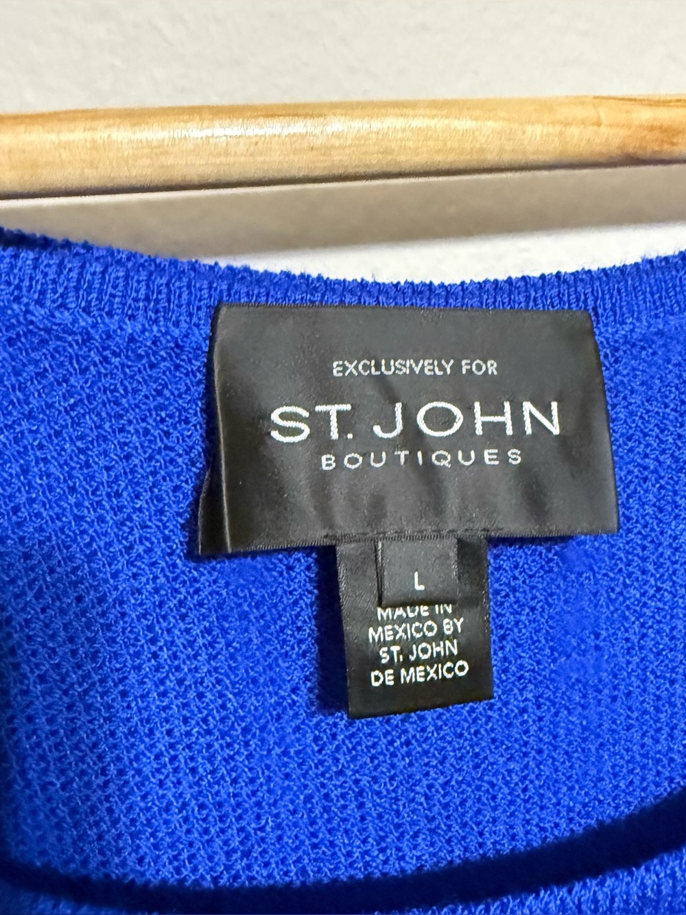 ST. JOHN Boutique Wool Blend Blue Knit Tank Excellent condition Women L - Picture 3 of 5